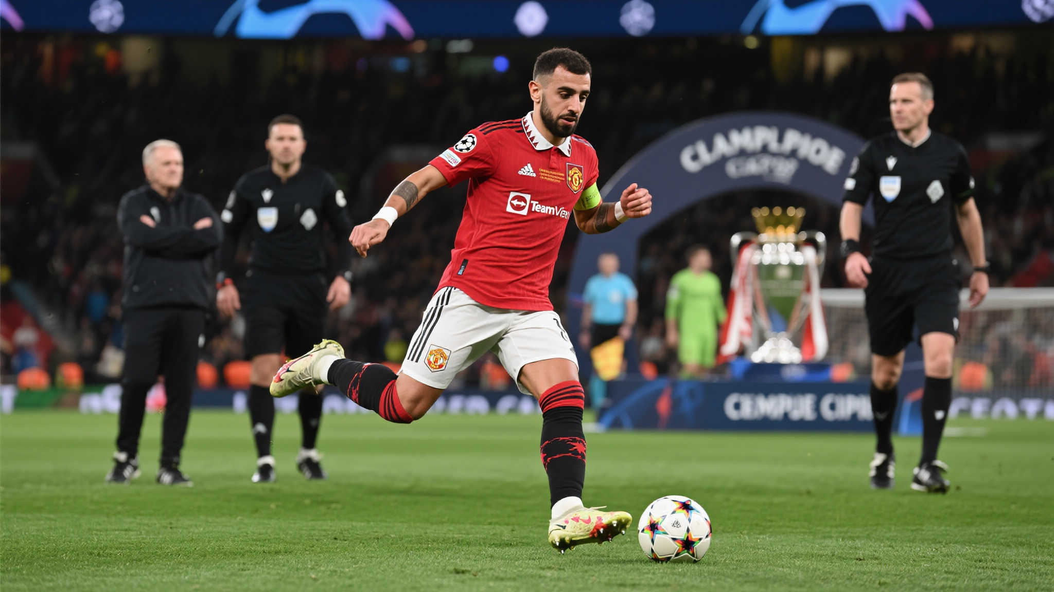 而在这个夜 而在这个夜