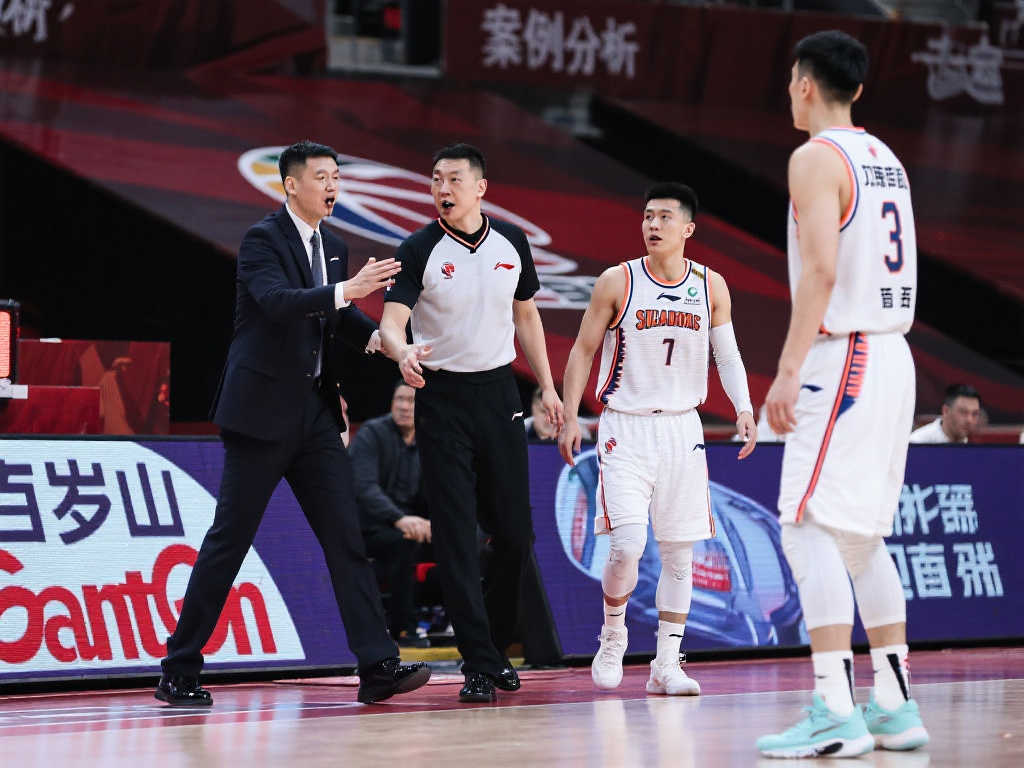 比赛中失利 比赛中失利